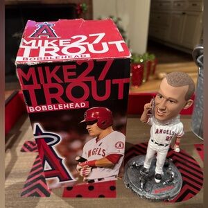 Los Angeles Angels of Anaheim Mike Trout Bobble Head